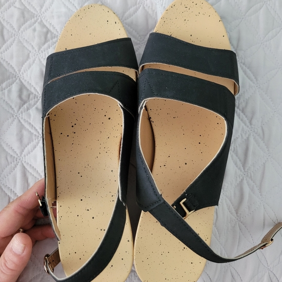 Shoes - Picture 1 of 2